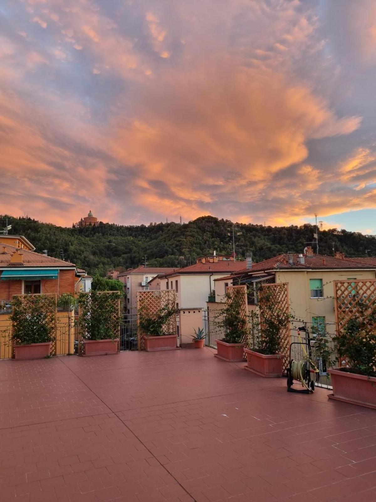 볼로냐 Attico Vista San Luca 아파트 외부 사진